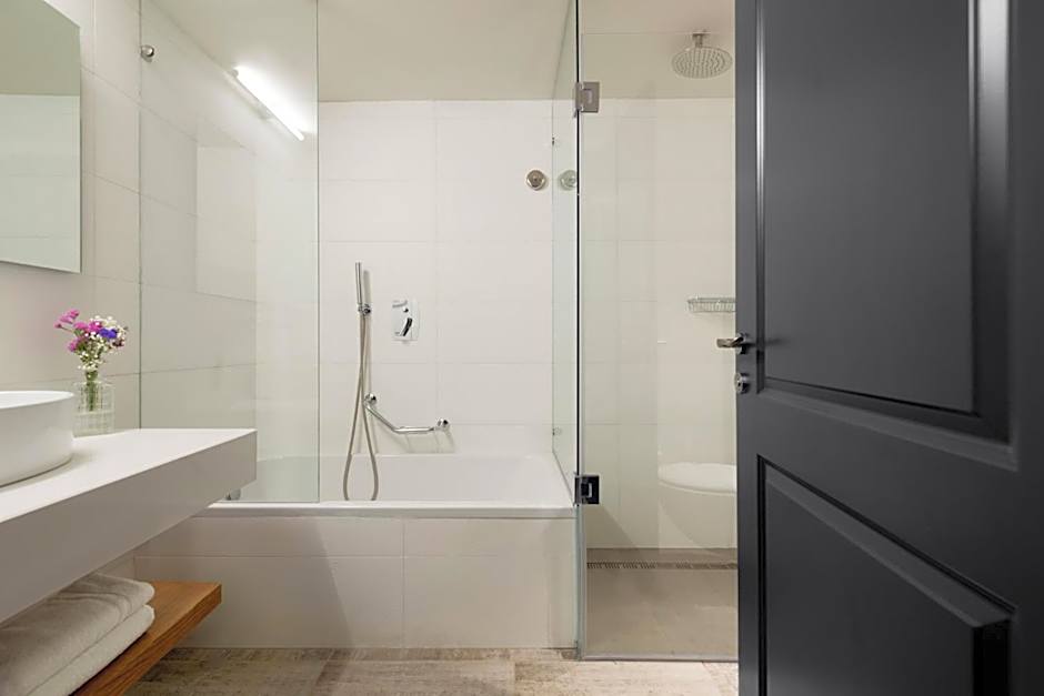 Shefayim Kibbutz Hotel