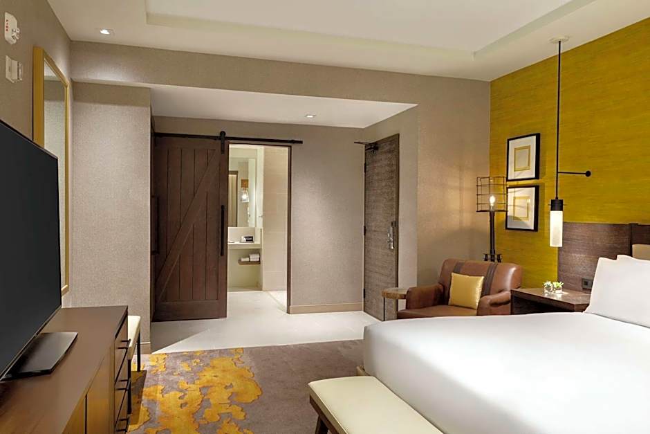 Hoodoo Moab, Curio Collection By Hilton