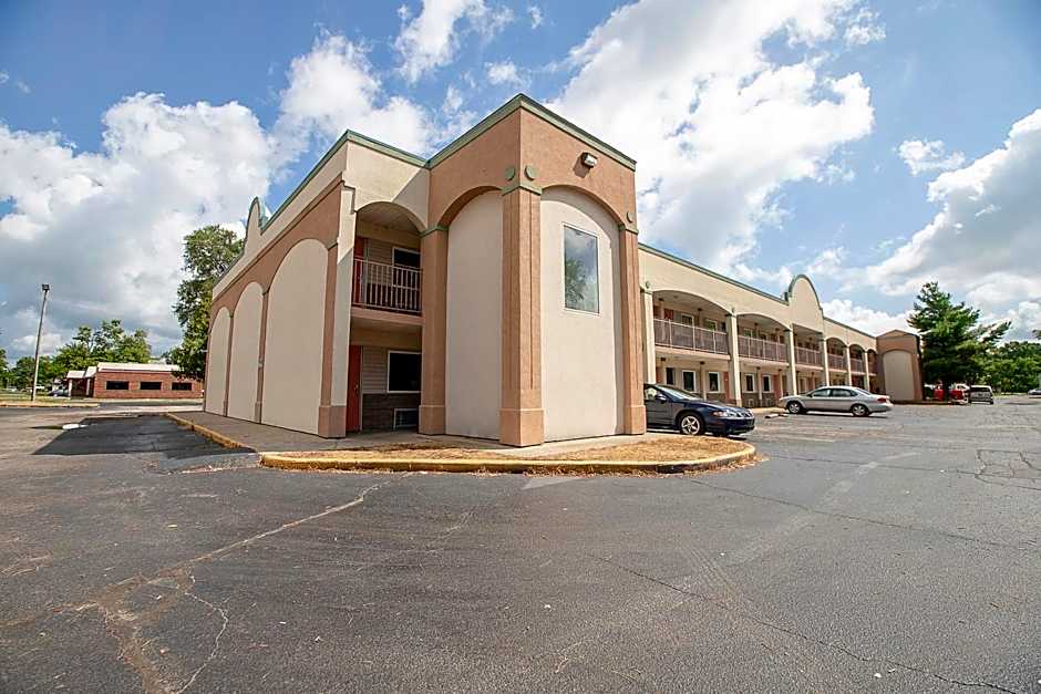 Hotel O Daylight Inn Elkhart I-90, IN