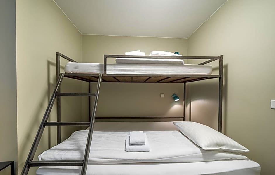 Loft - HI Eco Hostel