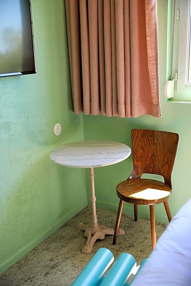 greet hôtel Pont du Gard - Route d'Avignon