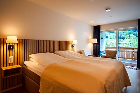 Medium Double room with balcony and valley view