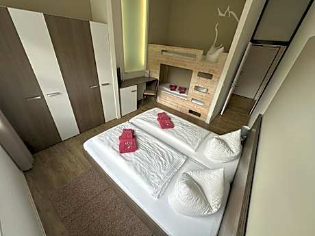 One-Bedroom Suite