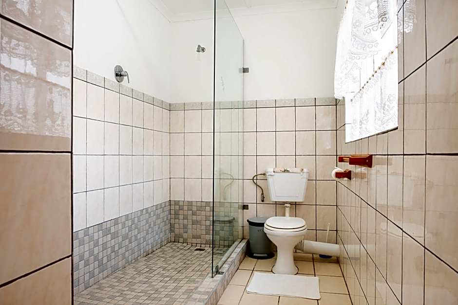 Karoo Ouberg Guest Lodge