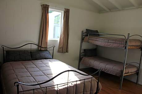 Riverside Haven Lodge & Holiday Park