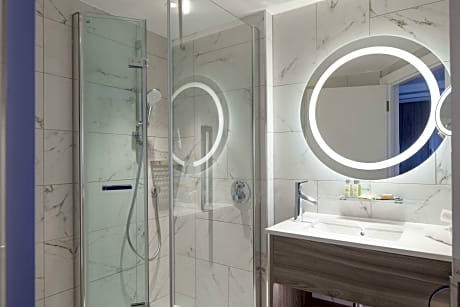 Twin Guest Room