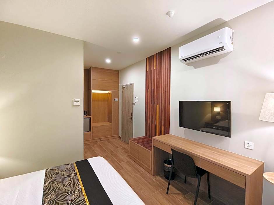 ZOOM HOTEL