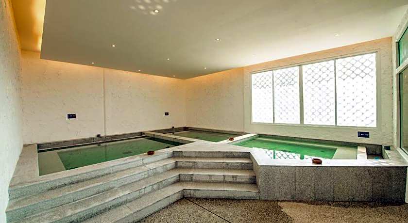 Laemtong Serviced Apartment