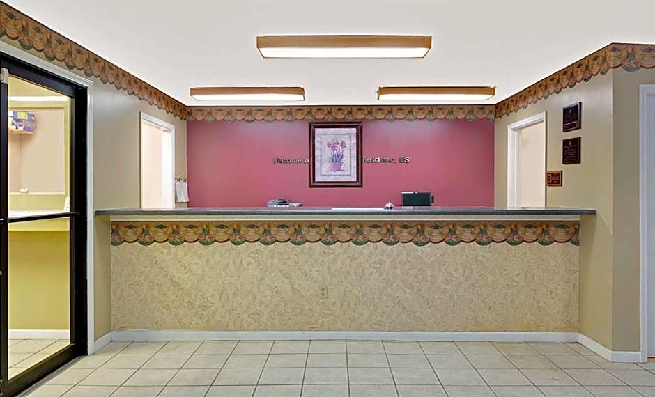 Super 8 by Wyndham Kosciusko