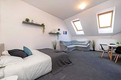 Quadruple Room with Private Bathroom
