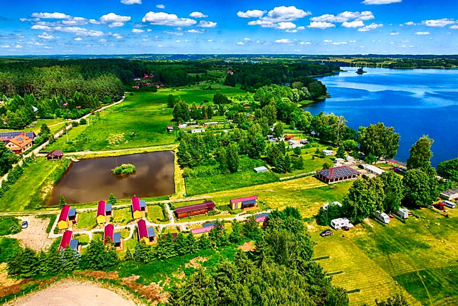 Velo Camp nad jeziorem Dadaj