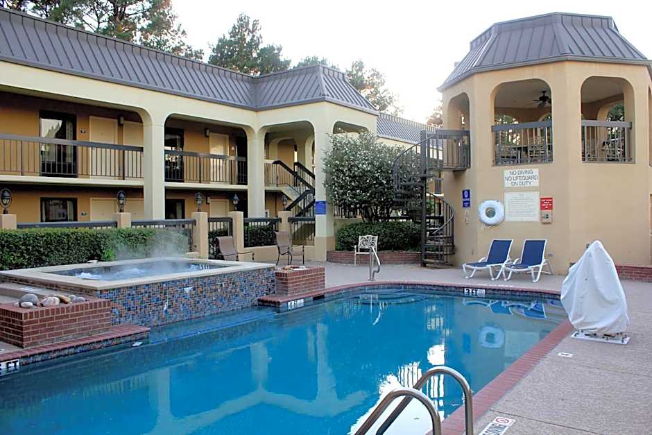 Days Inn by Wyndham Longview South