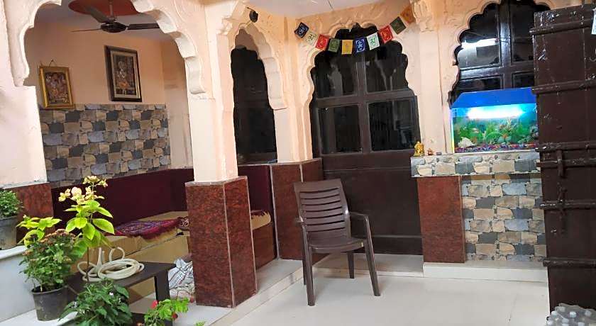 Shivam Paying Guest House