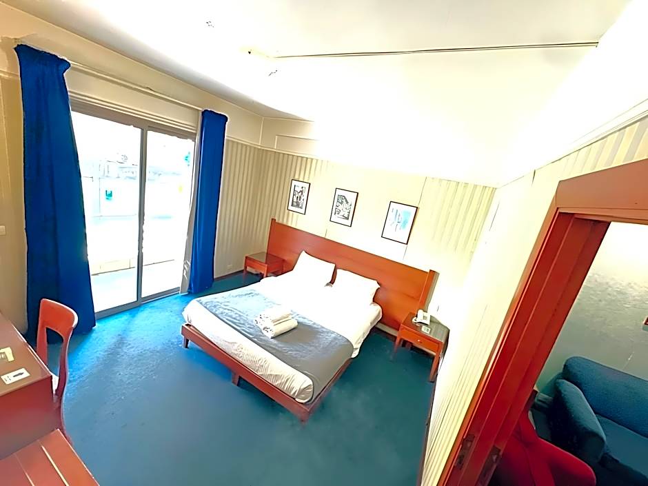 Ceasars Park Hotel