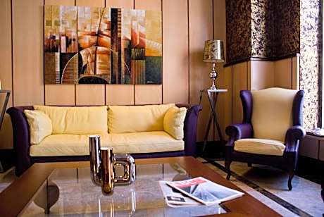 Hotel 4C Puerta Europa