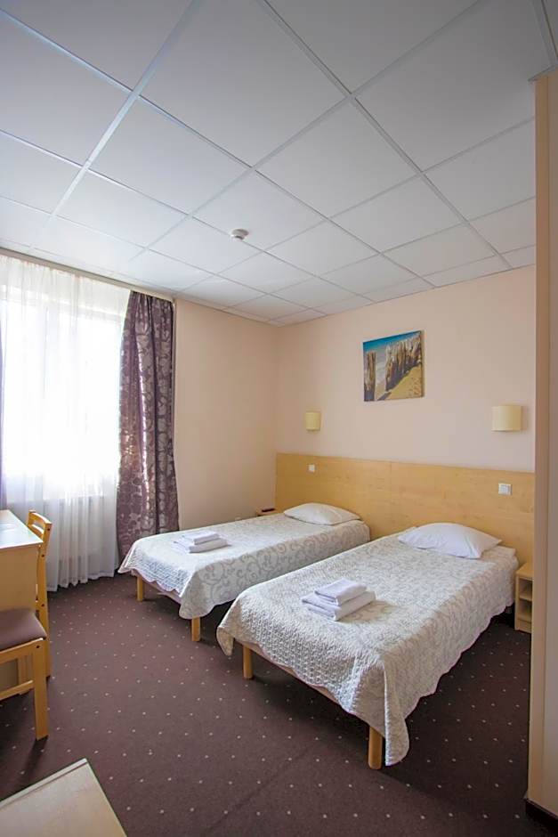 Hotel BEST with FREE PARKING