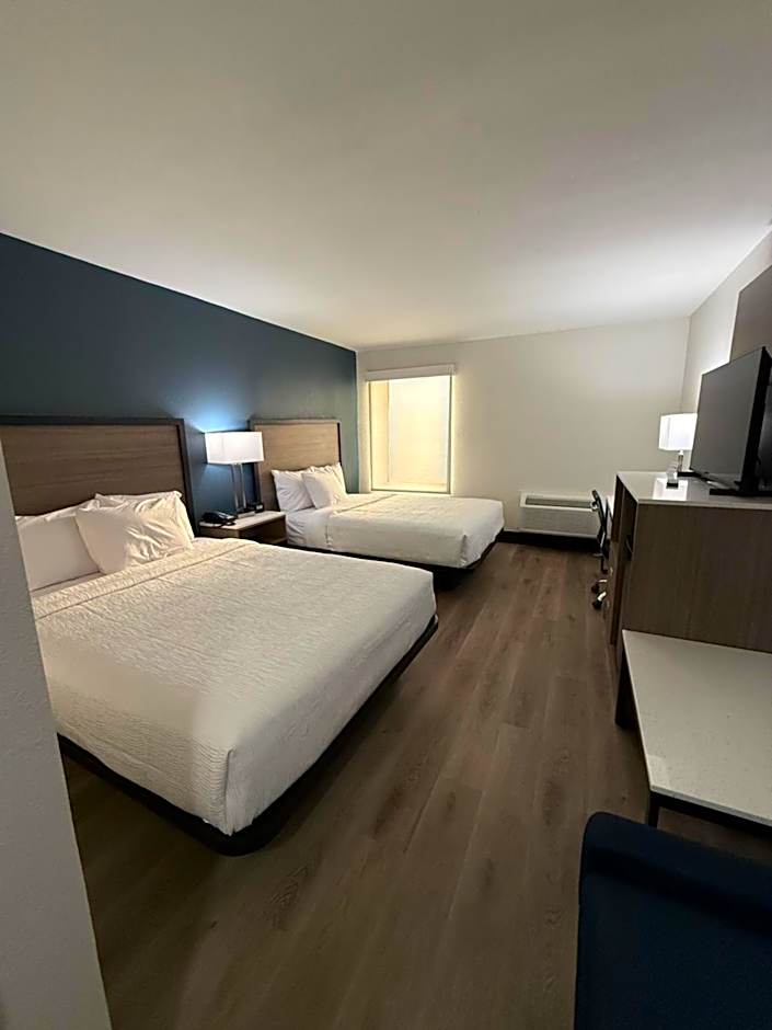 Baymont by Wyndham Batavia - Darien Lake