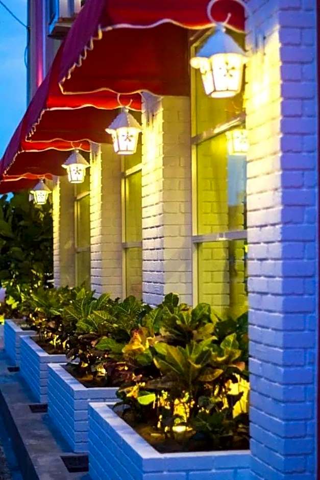 Sunshine Inn Plus