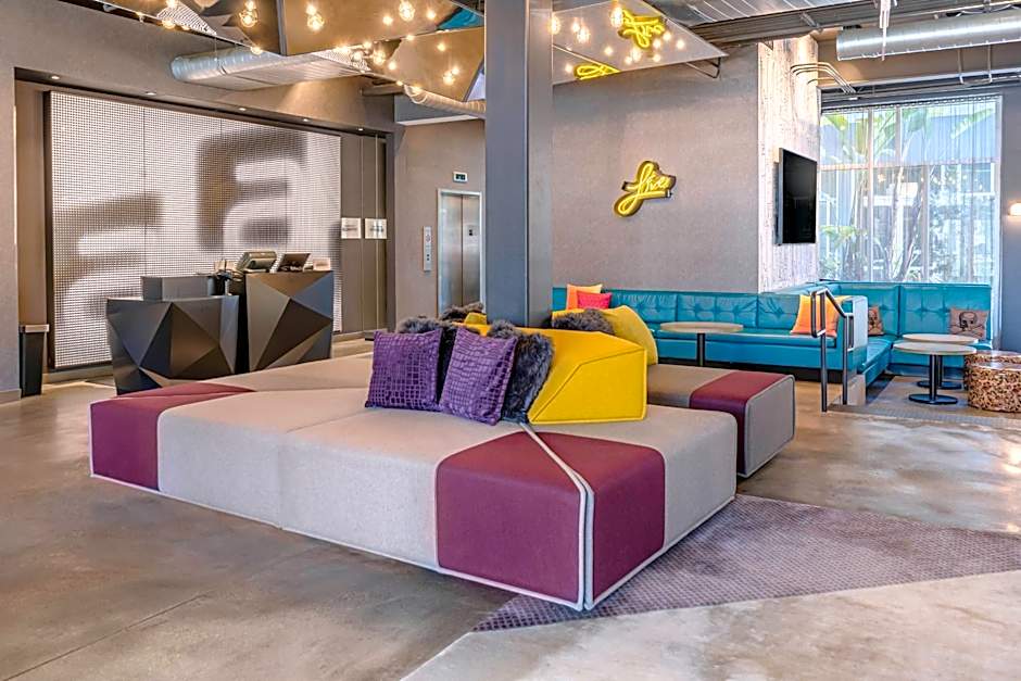 Aloft Jacksonville Tapestry Park