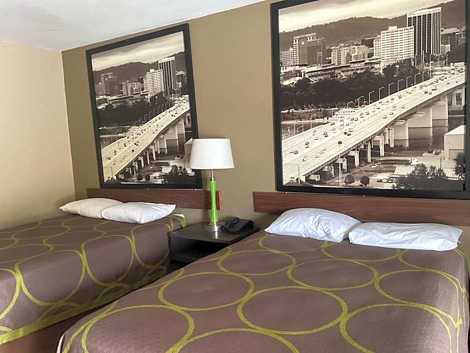 Super 8 by Wyndham Chattanooga/East Ridge