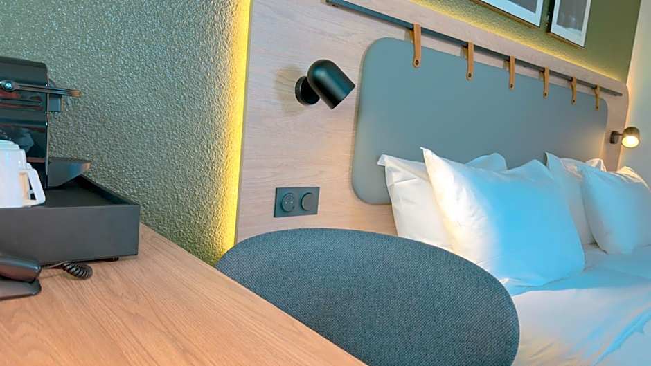 Campanile Epinay Sur Orge Hotel