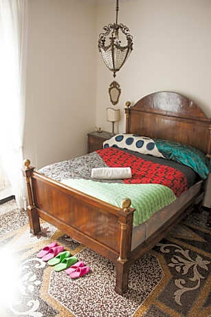 Double Room with Shared Bathroom