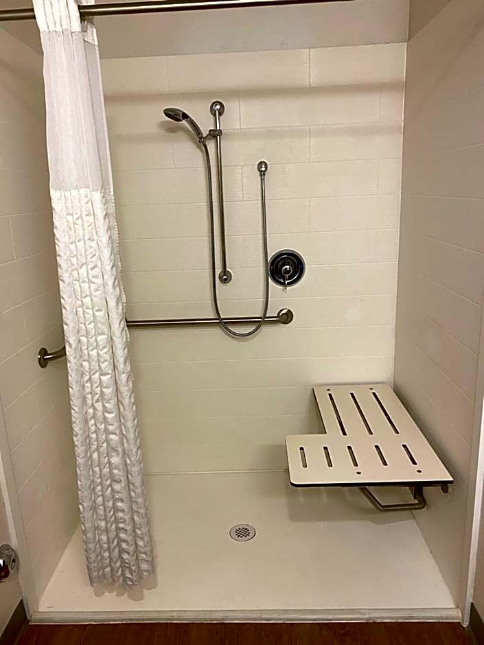 WoodSpring Suites Bakersfield