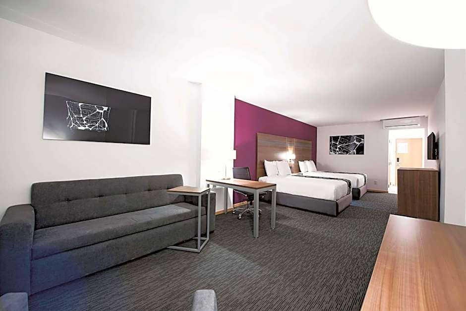 La Quinta Inn & Suites by Wyndham Puebla Ciudad Modelo