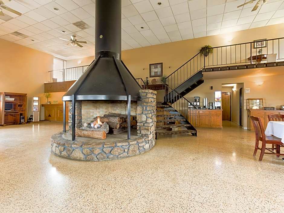 OYO Hotel Lebanon MO I-44