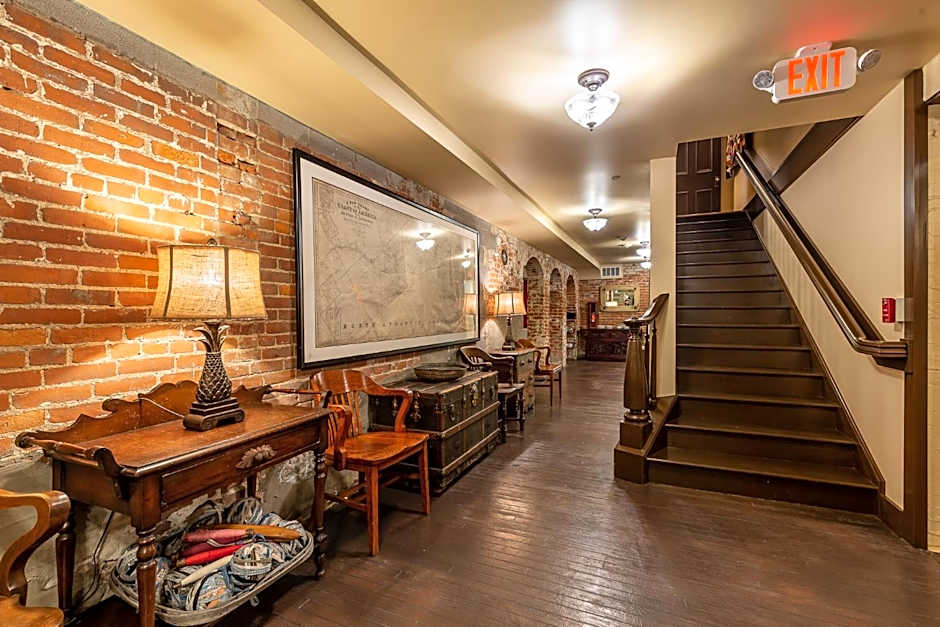 Steele Mansion Inn & Gathering Hub