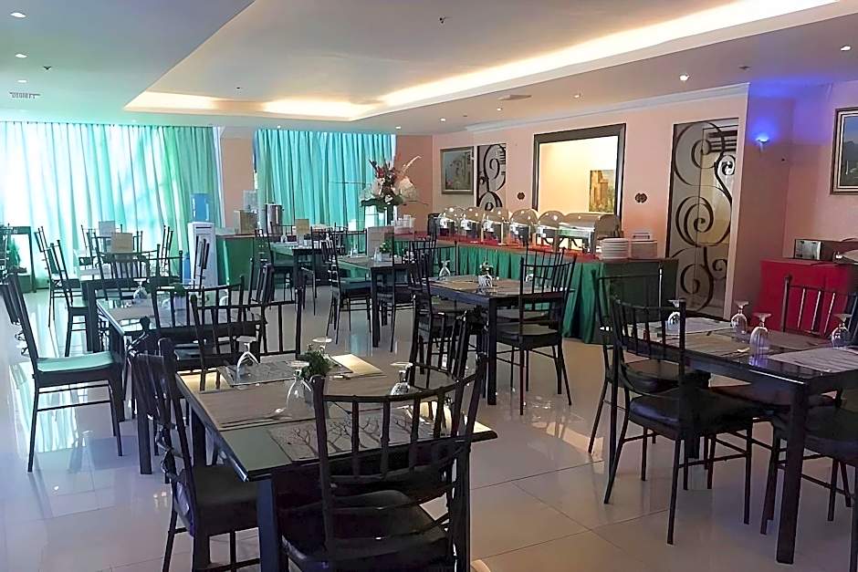 Eurotel Las Pinas Hotel