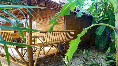 Bungalow with Garden View