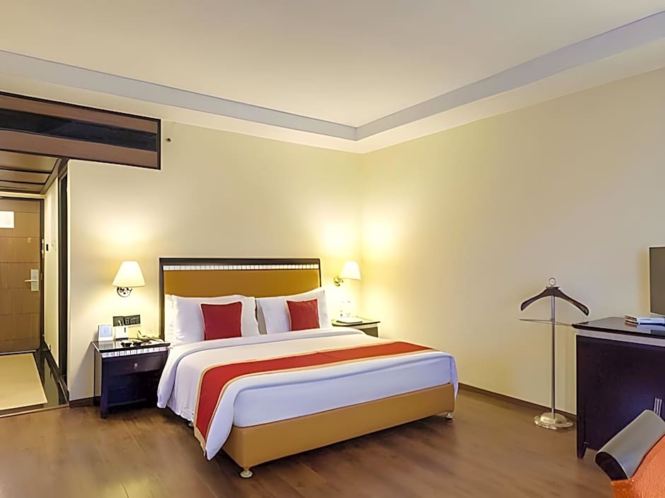 Fortune Park Jp Celestial Hotel