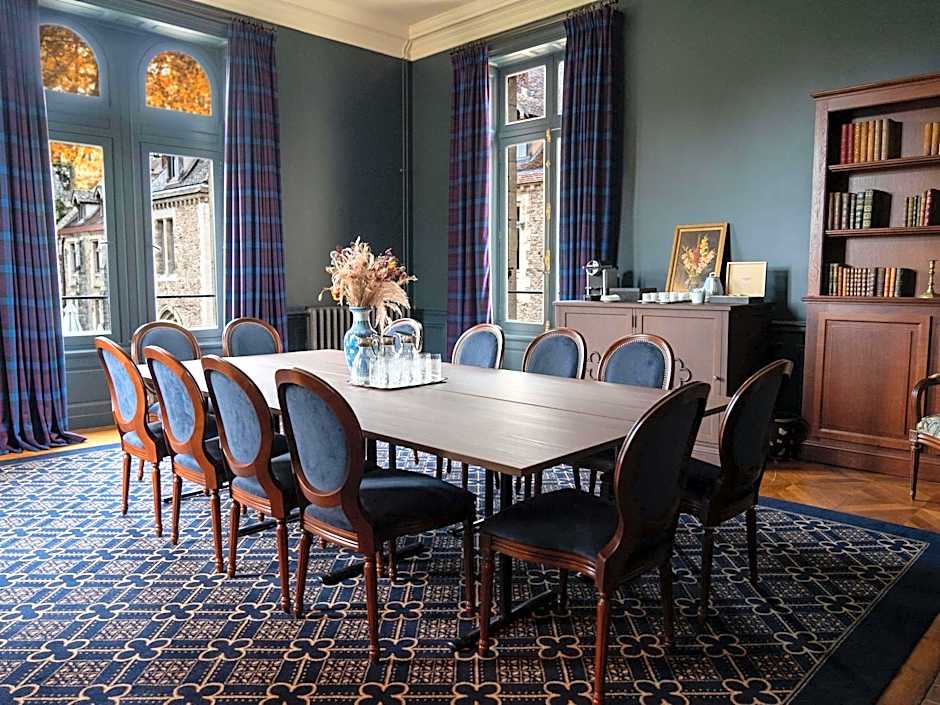 Abbaye Des Vaux De Cernay