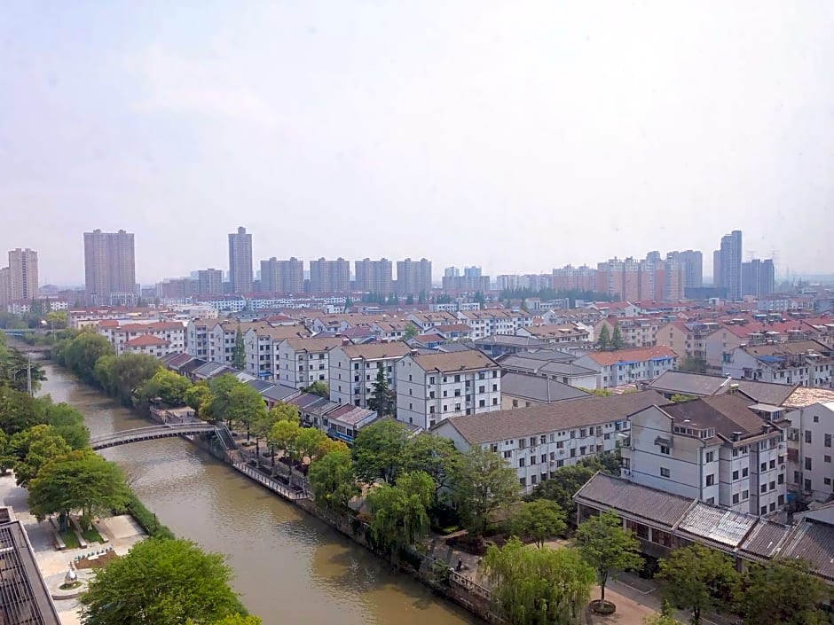 Holiday Inn Taicang City Centre By IHG