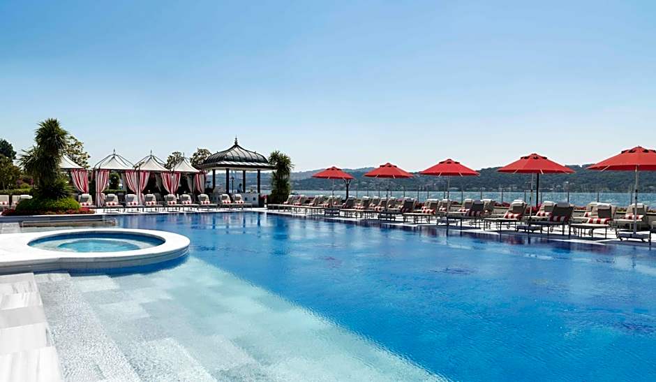 Four Seasons Hotel Istanbul At The Bosphorus