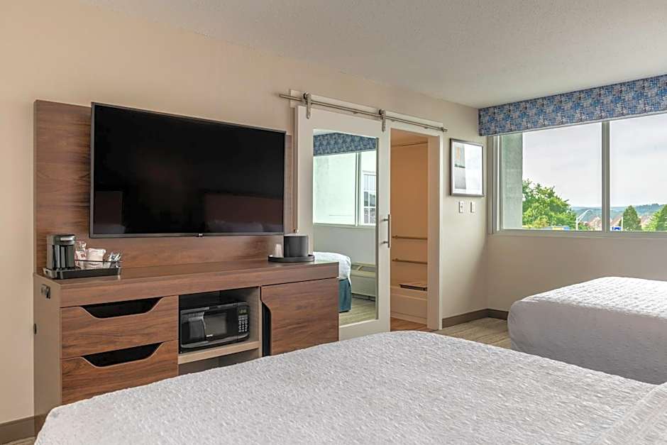 Hampton Inn Manchester Downtown