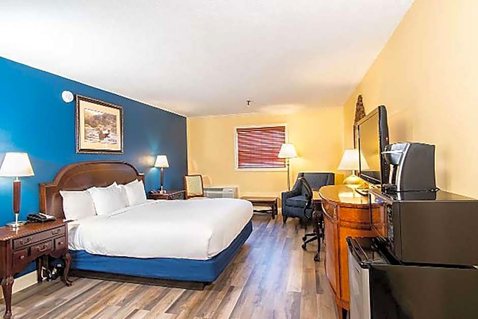 Fireside Inn & Suites Waterville
