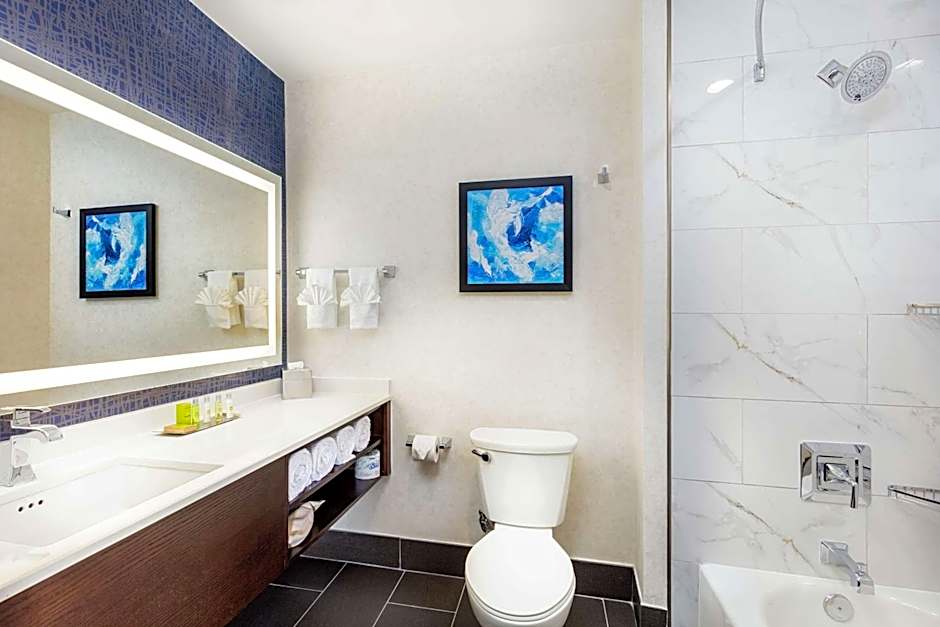 DoubleTree By Hilton Pomona