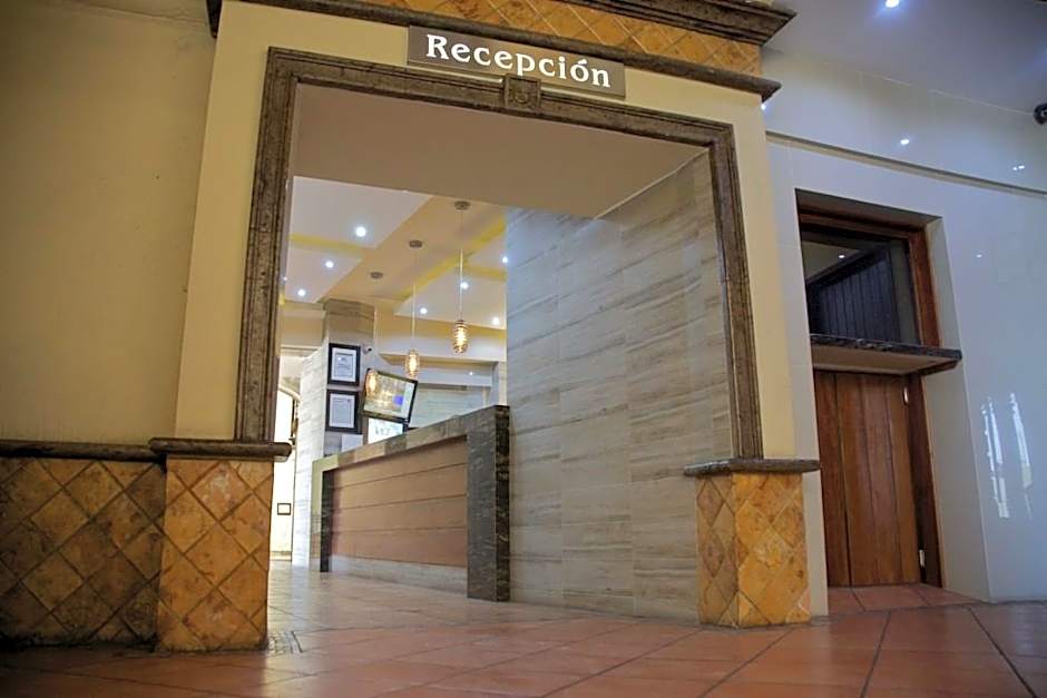Hotel Hacienda del Sol