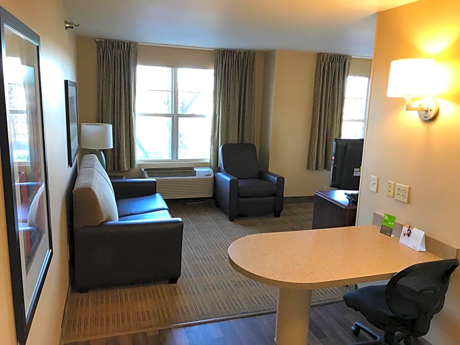 Extended Stay America Suites - Detroit - Auburn Hills - Featherstone Rd