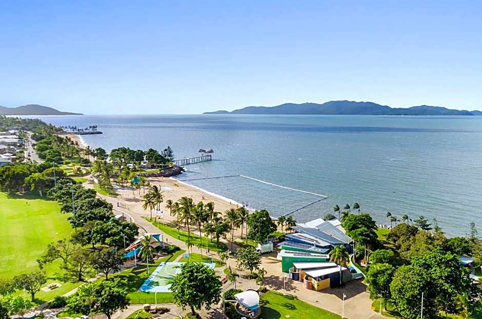 Aquarius On The Beach