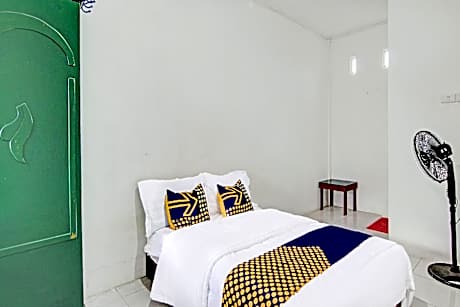 SPOT ON Room without Air Conditioning