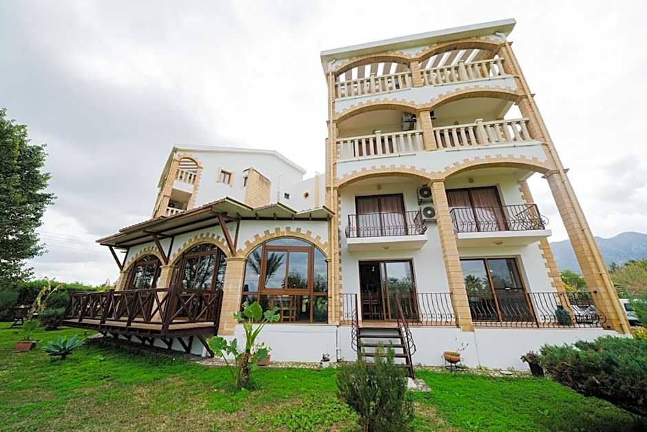 Photo 1 of 45 of Topset Hotel