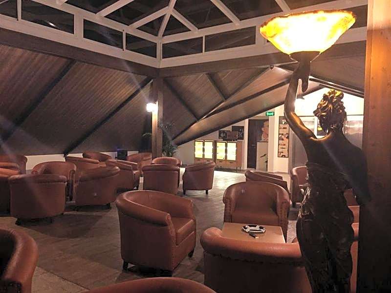 Al Murjan Palace Hotel