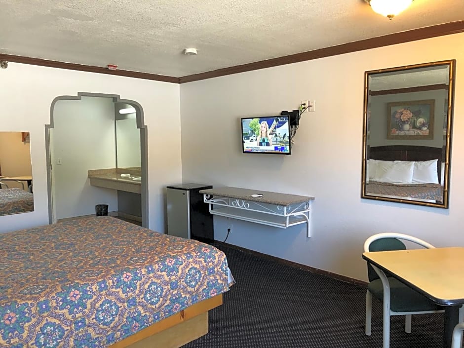 Starlight Inn, Valley Blvd - Downtown LA