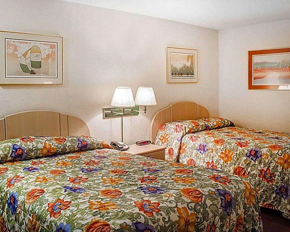 Rodeway Inn Findlay University Area
