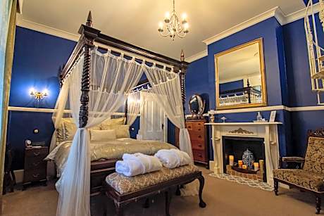 Heytesbury House