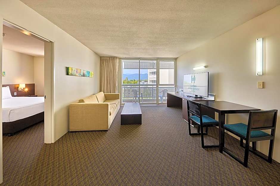 Cairns Harbourside Hotel