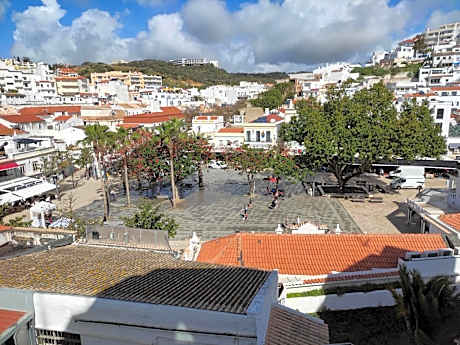 PEDRO SAMORA - Alojamientos en ALBUFEIRA